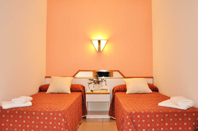 Calella Apartment Safari Zimmer