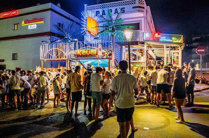 Calella Nightlife Kauai 